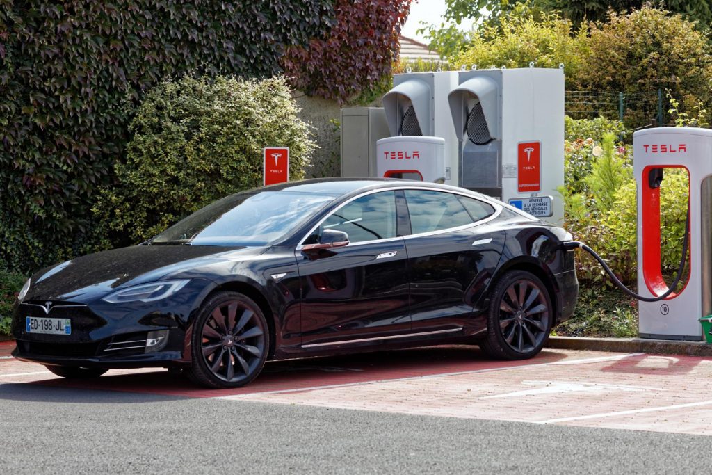 Close by the motorway it is one of the official Tesla supercharging points in Champagne