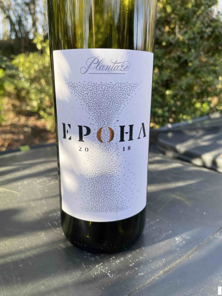 The robust 2018 Epoha red with its fairy tale finish got a big thumbs up from us! 