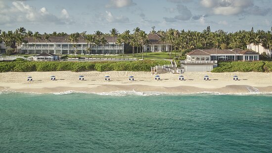 Bond stayed at the Four Seasons Ocean Club in the Bahamas as seen in Casino Royale,
